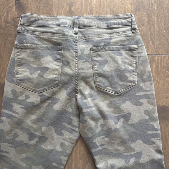 Women’s Ana Size 8 Skinny Camo Pants Size 8 - Picture 8 of 8